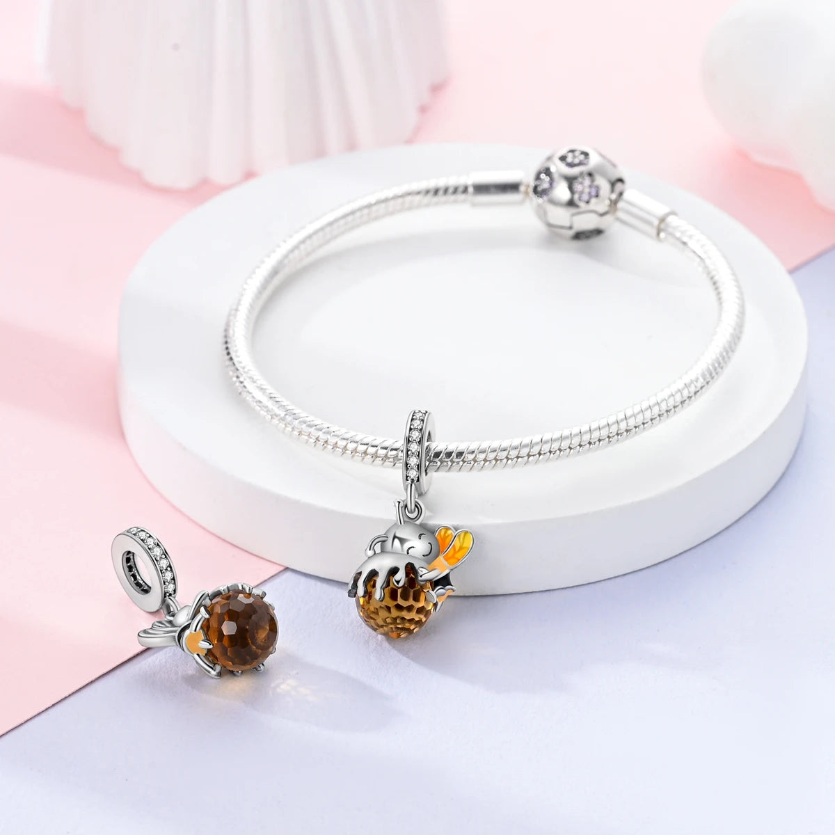 925 Sterling Silver Honey Bee Charm Zarabelas
